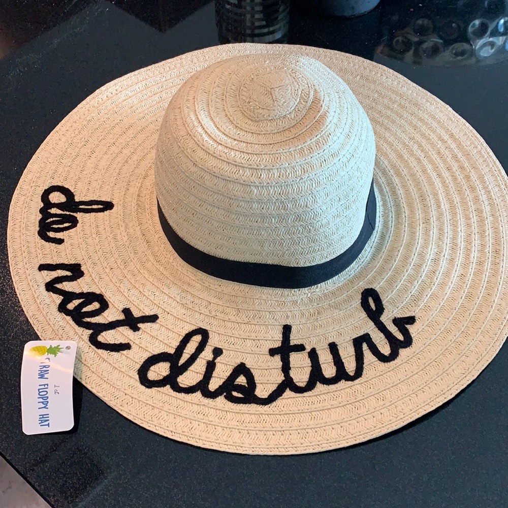 DND beach hat